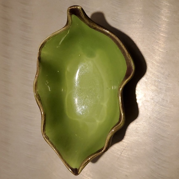Vintage Italian Ceramic Leaf Green Bowl Trinket Dish - Picture 2 of 11